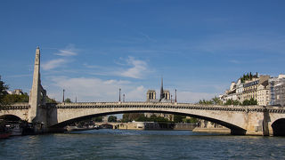 セーヌにはたくさんの橋がかかる