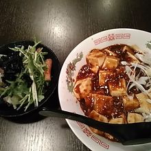 ピリ辛麻婆丼680円(税抜)