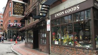 ガイドブックにも載っている有名老舗レストラン