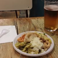 ２０時４０分、残ったものを掻き集めた夕食。