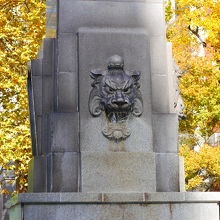 恐ろしげな顔です