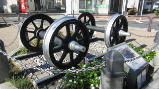 列車の車輪が展示されています