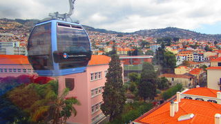 ロープウェイでマデイラ島空中散策