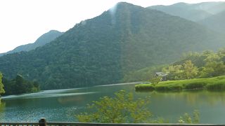 三ツ岳の噴火でできた湖