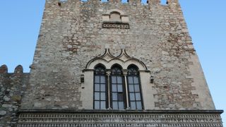 コルヴァヤ家が所有していた中世の館