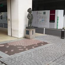 マドロス少年の銅像です