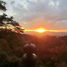 奥之院からの日の入り