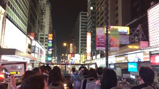 オープントップバスやで