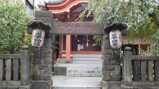 鮮やかな朱色が印象的でした