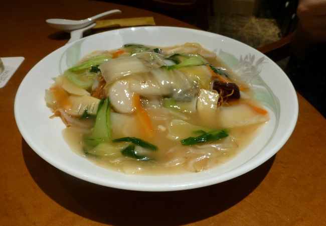 近所の中華料理屋さんという感じ