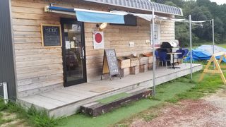 最近人気のカフェ