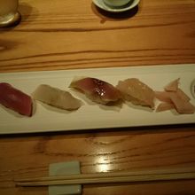 お寿司が前菜です