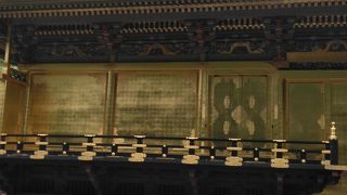 金色の美しい社殿です！