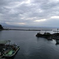 部屋からの眺め　左端に大山が見える