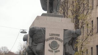 ヴィタウタス大公像 