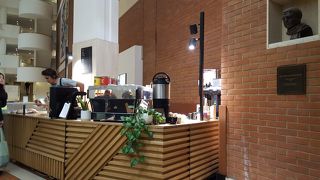 オリジンコーヒーロースターズというチェーン店が入ってました。