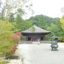 杮葺（こけらぶき）の白水阿弥陀堂　