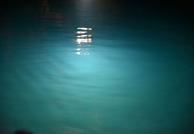 カプリ島の青の洞窟との比較