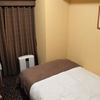 室内やや狭いが快適