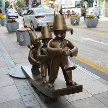 映画の町としても有名。いろんなモニュメントが楽しい。