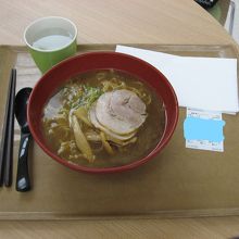 濃厚煮干しラーメン