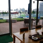 JICA横浜にあるカフェレストランです