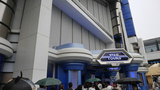 何が起こるか分からない、スリル満点の宇宙旅行へ出発！