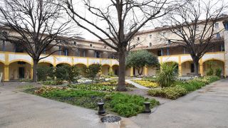 ゴッホが入院したゆかりの病院