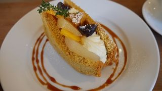 「さわらびの道」沿いに有るカフェ