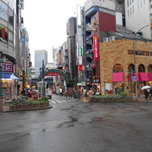 生田新道と生田ロード交差点