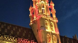 街の中心、どこからでも見えました