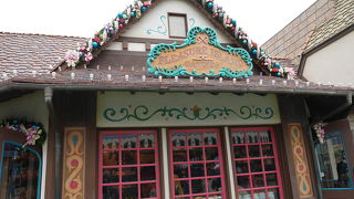 種類豊富なお菓子のショップ