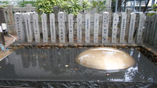 包丁への感謝塚