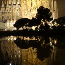 逆さサグラダファミリア