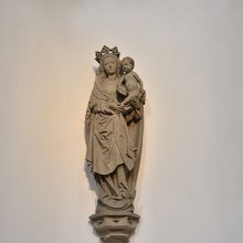 リーメンシュナイダー作の聖母子像