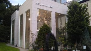 おしゃれな花屋さん