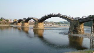 木製の見事な橋