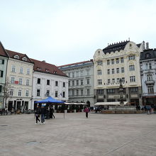 旧市街にある可愛い広場