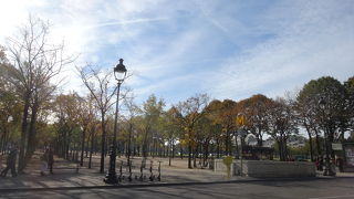 アンヴァリッド駅