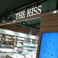 THE KISS (横浜赤レンガ倉庫店)