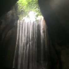 幻想的な滝