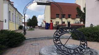 スヴィスラチ川沿いのおしゃれな地区。