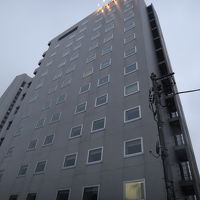 ホテルの外観。これでホテルの規模もわかります。