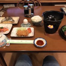 夕飯は北海道の新鮮なお魚など…！