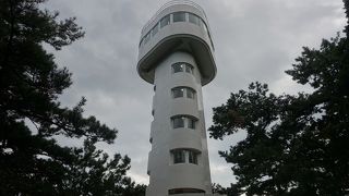 展望タワーみたいで灯台らしくない