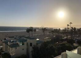 Loews Santa Monica Beach Hotel 写真