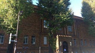 有名な「湖畔」が鑑賞できます。