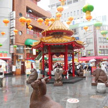 南京町広場あずまや