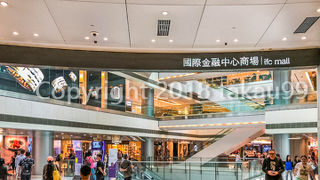 フェリー乗り場への案内表示が不十分です。