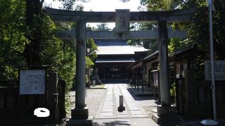 忍城址と道路を挟んで向かい、ついでに立ち寄ろう